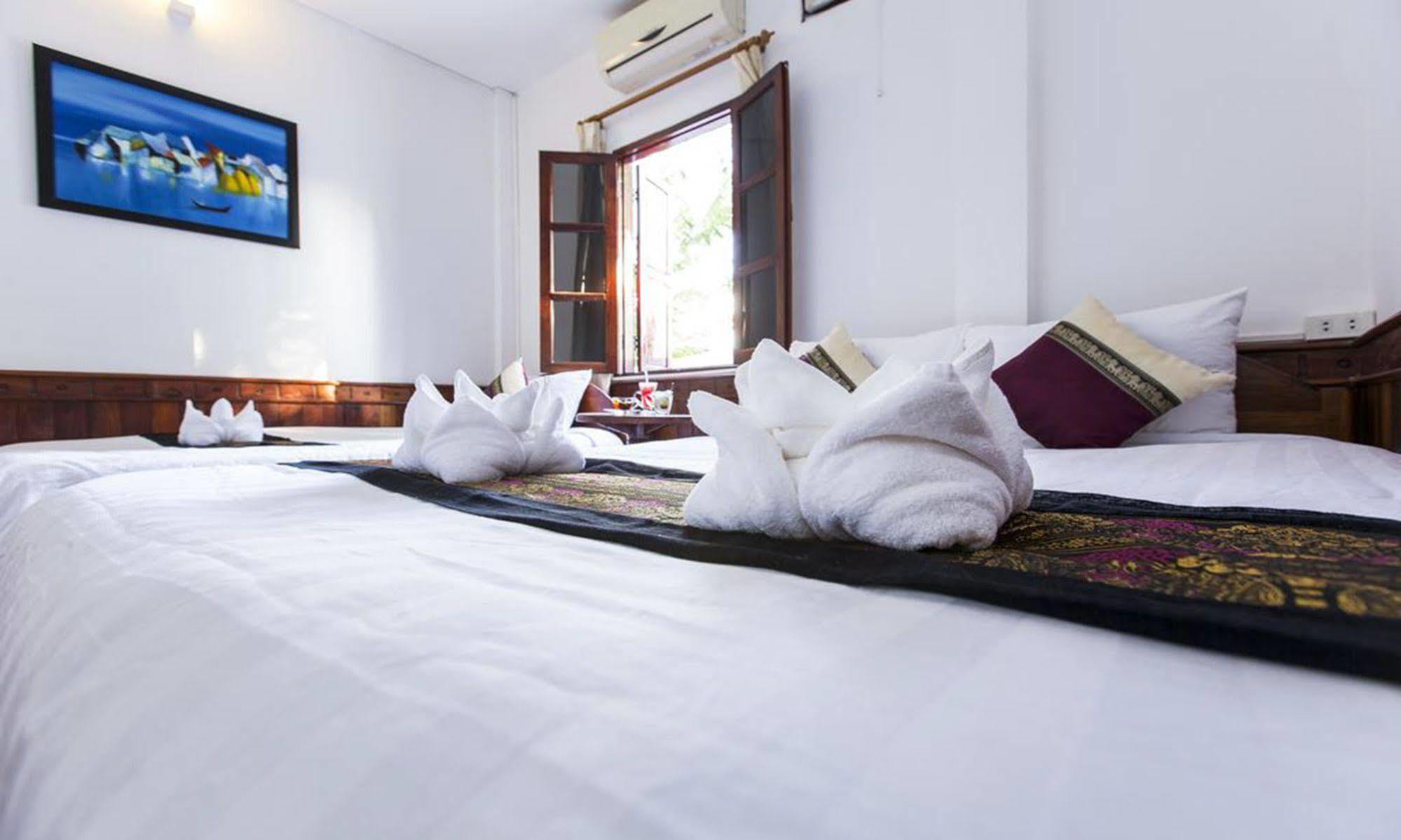 Moon'S House Hotel Luang Prabang Buitenkant foto